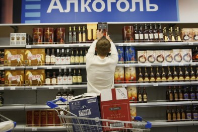 Кабмін пропонує збільшити мінімальні ціни на алкоголь