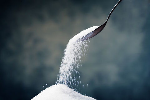 Уряд підвищив мінімальну ціну на цукор