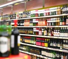 Міндоходів пропонує посилити відповідальність продавців алкоголю