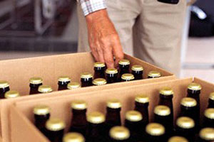 Підприємці на єдиному податку можуть торгувати пивом у пляшках без РРО