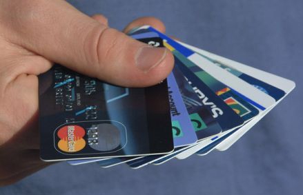 Нацбанк надав рекомендації держателям платіжних карток щодо їх використання
