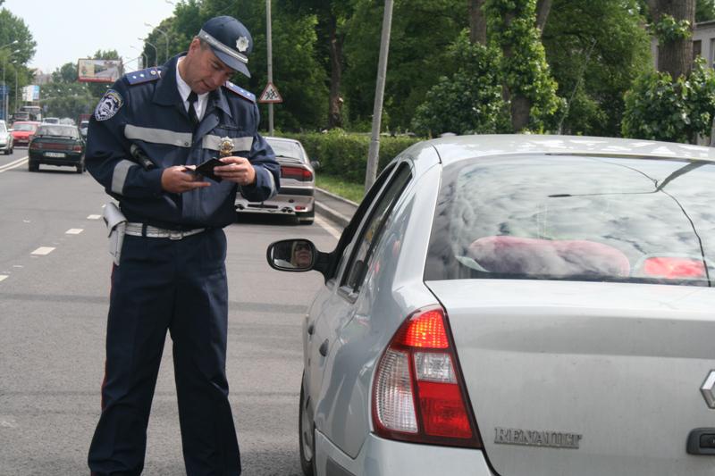 ВРУ одобрила впровадження штрафних балів за порушення правил дорожнього руху