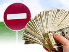 В Україні можуть заборонити продаж готівкової валюти понад 10 тис. гривень