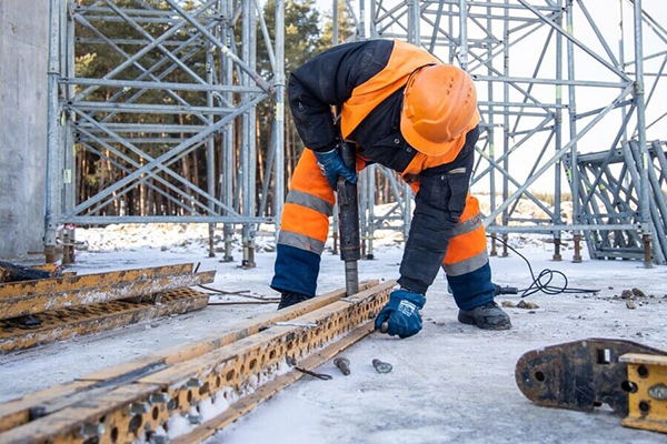 Чи є додаткові гарантії для працівників, які працюють в умовах низької температури?