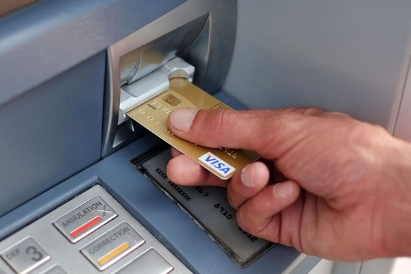 Проблема блекаутів: що робити, якщо банкомат не видав готівку, а гроші списалися