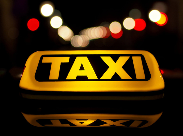 Фізособа-«загальник» надає послуги з таксі: чи потрібен РРО?