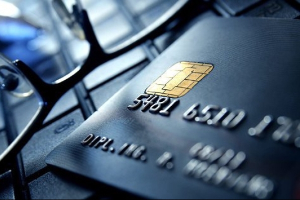 НБУ планує зайнятися питанням запровадження обмежень щодо карткових переказів