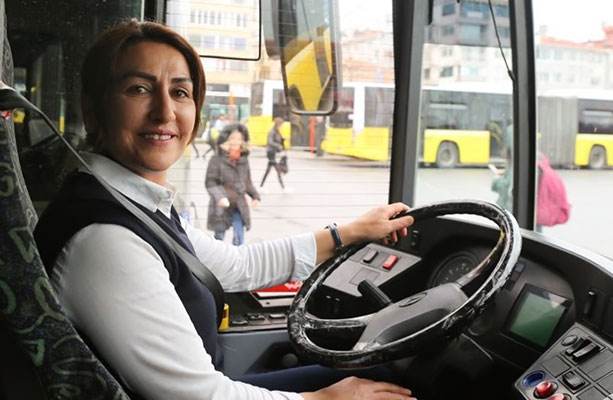 Стартує пілотний проєкт з підготовки водійок автобусів для подальшого працевлаштування