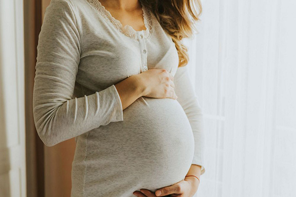 Умови призначення допомоги у зв’язку з вагітністю та пологами: деталі від ПФУ