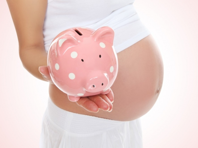 Допомога у зв’язку з вагітністю та пологами не може бути меншою за розраховану з мінімальної зарплати – ФСС