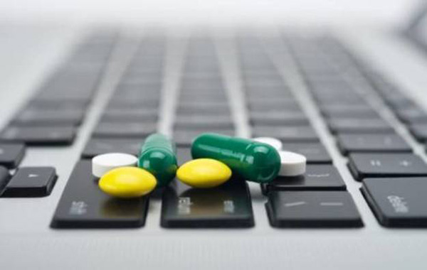 В Україні дозволили електронну торгівлю ліками:  підписано закон