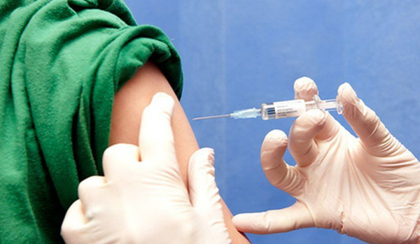 Українцям, які записалися на вакцинацію через «Дію», робитимуть щеплення у вихідні дні