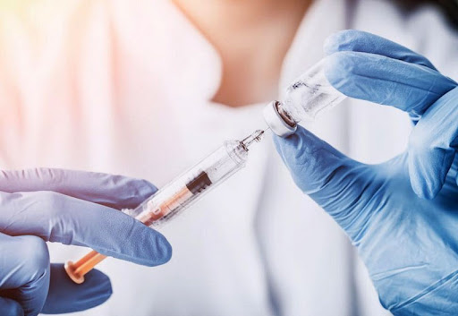 Уряд звільнив від ПДВ імпорт обладнання для виготовлення вакцин від COVID
