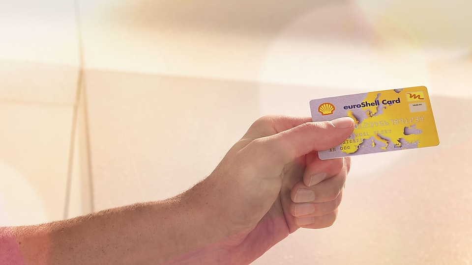 Продаєте талони чи смарт-картки: коли слід реєструватися платником акцизу?