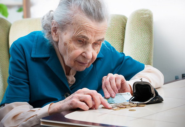 Уряд планує встановити доплати пенсіонерам у віці 75-80 років