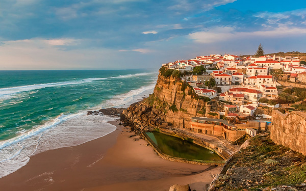 Чи відкривається Португалія для туристів?
