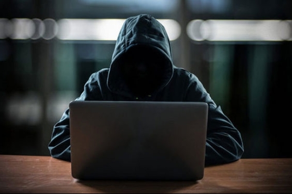 Як не стати жертвою онлайн-шахраїв: розʼяснення від кіберполіції