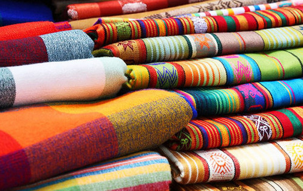 Реалізуєте на ринку текстиль з прилавку: чи потрібен РРО?