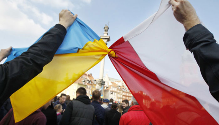 Польща змінює умови прийому українців: що і для кого зміниться?