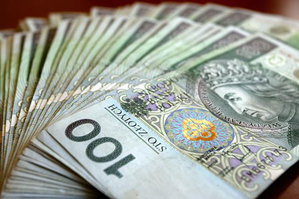 Українцям виплатять допомогу у шести містах Польщі: хто може отримати гроші