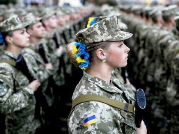 На військовий облік жінки мають стати до кінця 2022 року: подробиці від ЗСУ