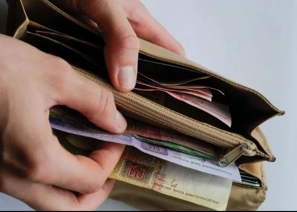 Середня зарплата в Україні в липні становила 10 971 грн, – Держстат