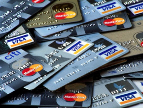 Продовження строку дії банківської картки не продовжує строку дії самого кредиту