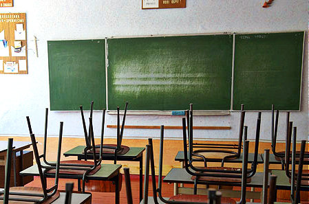 На закриття шкіл в Україні введено мораторій