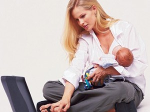 Розроблено законопроект про дистанційну роботу мам з маленькими дітьми 