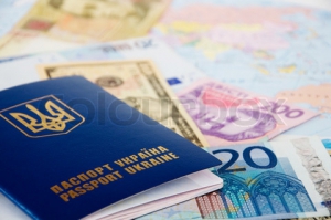 Скасовано вимогу щодо оформлення паспорта для виїзду за кордон без сплати обов’язкових платежів