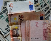 МВФ: обмінний курс гривні до долара переоцінений, його потрібно знизити на 13%