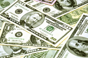 Восени можуть прийняти закон про введення збору в Пенсійний фонд з готівкових валютообмінних операцій