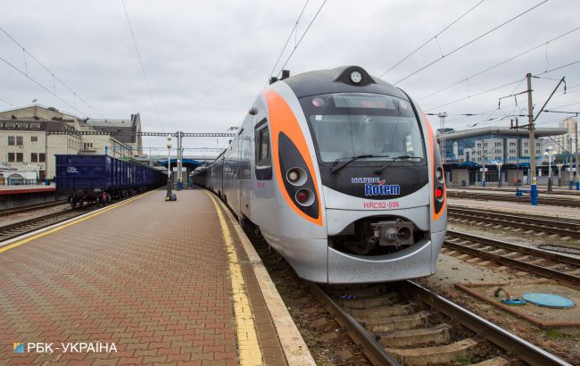 "Укрзалізниця" запускає поїзди з 1 червня: що треба знати пасажирам?