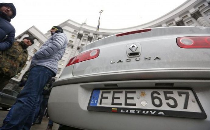 За користування автомобілем з іноземною реєстрацією, строк перебування якого в Україні минув, передбачено штрафи