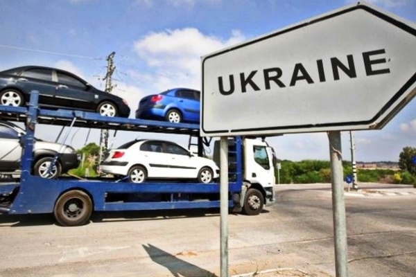 Раді пропонують встановити пільги на ввезення авто для осіб, залучених до захисту України