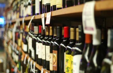 Заборону на нічний продаж алкоголю в Києві буде скасовано