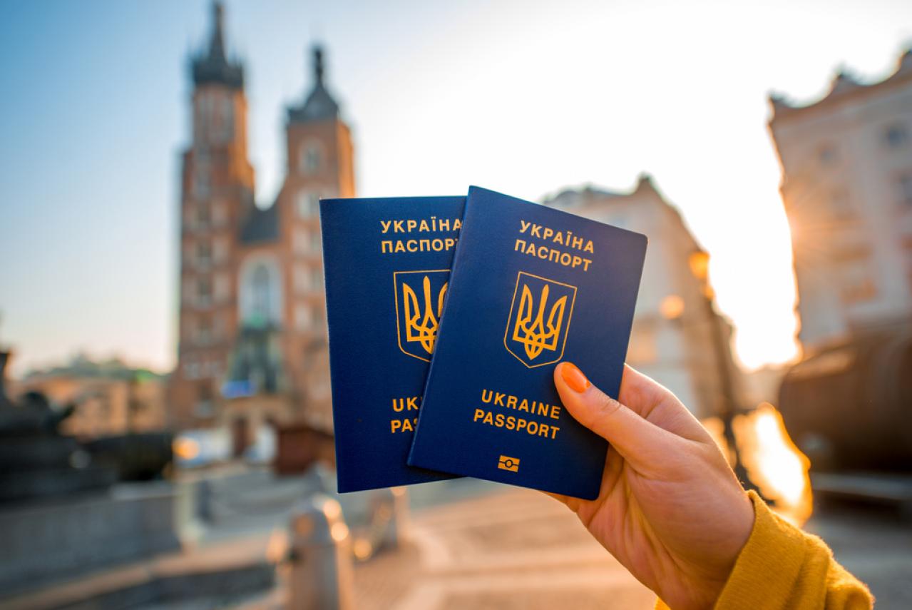 ДМС: Черг на персоналізацію документів більше немає — закордонні паспорти видають вчасно по всій Україні