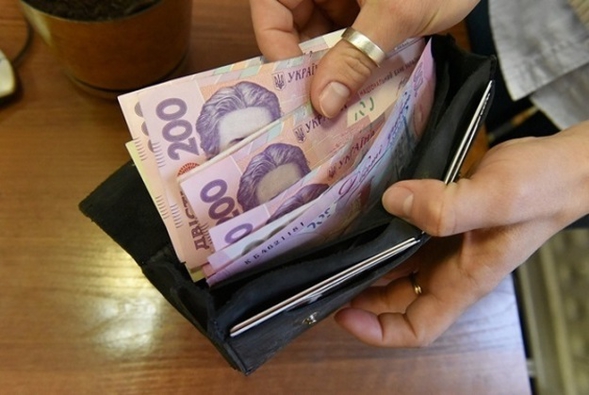 10542 грн – середня зарплата в Україні у травні 