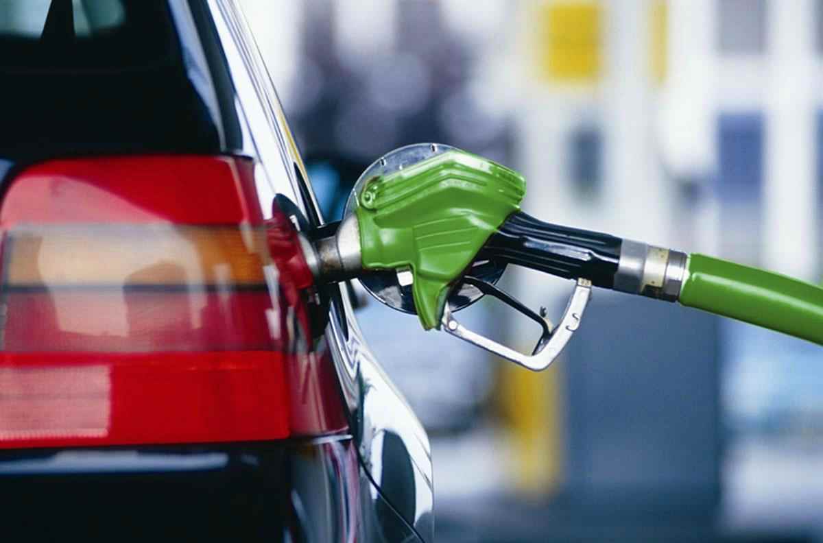 Увага! В Україні призупинили держрегулювання цін на бензин та дизпаливо 