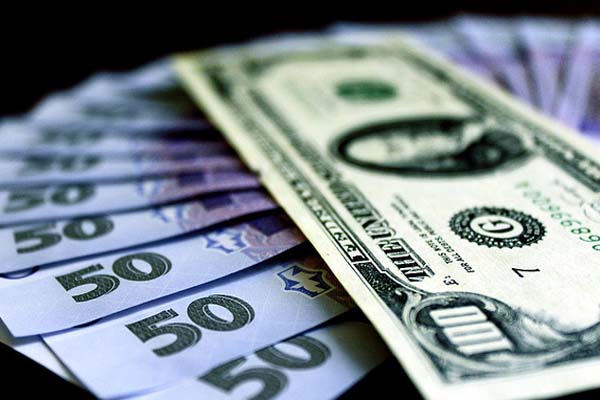 Нацбанк буде розраховувати офіційний курс гривні до долара по-новому