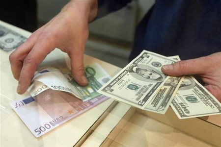У Раду внесено законопроект про скасування збору з обміну валют