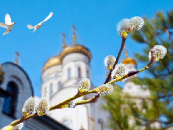 Як працюватимуть церкви на Великдень та Вербну неділю у Києві?